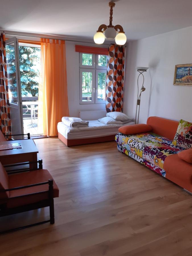 Marka Pokoje Goscinne Großmöllen Exterior foto